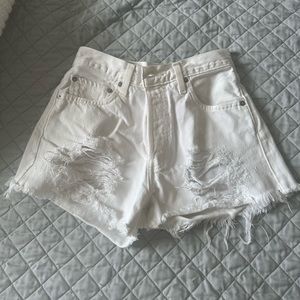 White vintage Levi’s